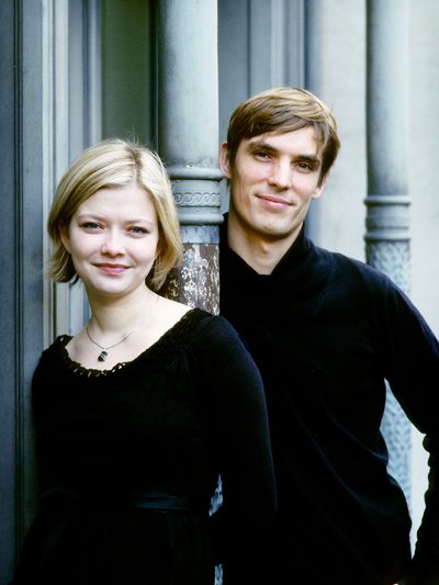 This is a picture of Alina Ibragimova and Cédric Tiberghien